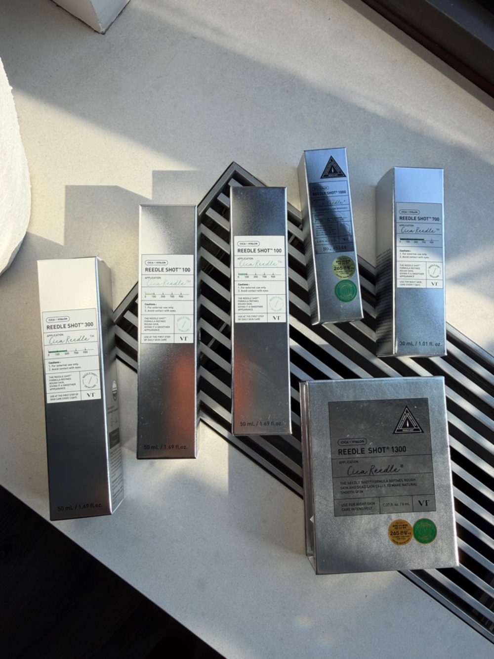 New 6 beauty products VT Cosmetics Reedle Shot Skincare Set - Silver Packaging